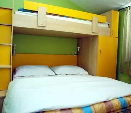 Apartment Buneta *